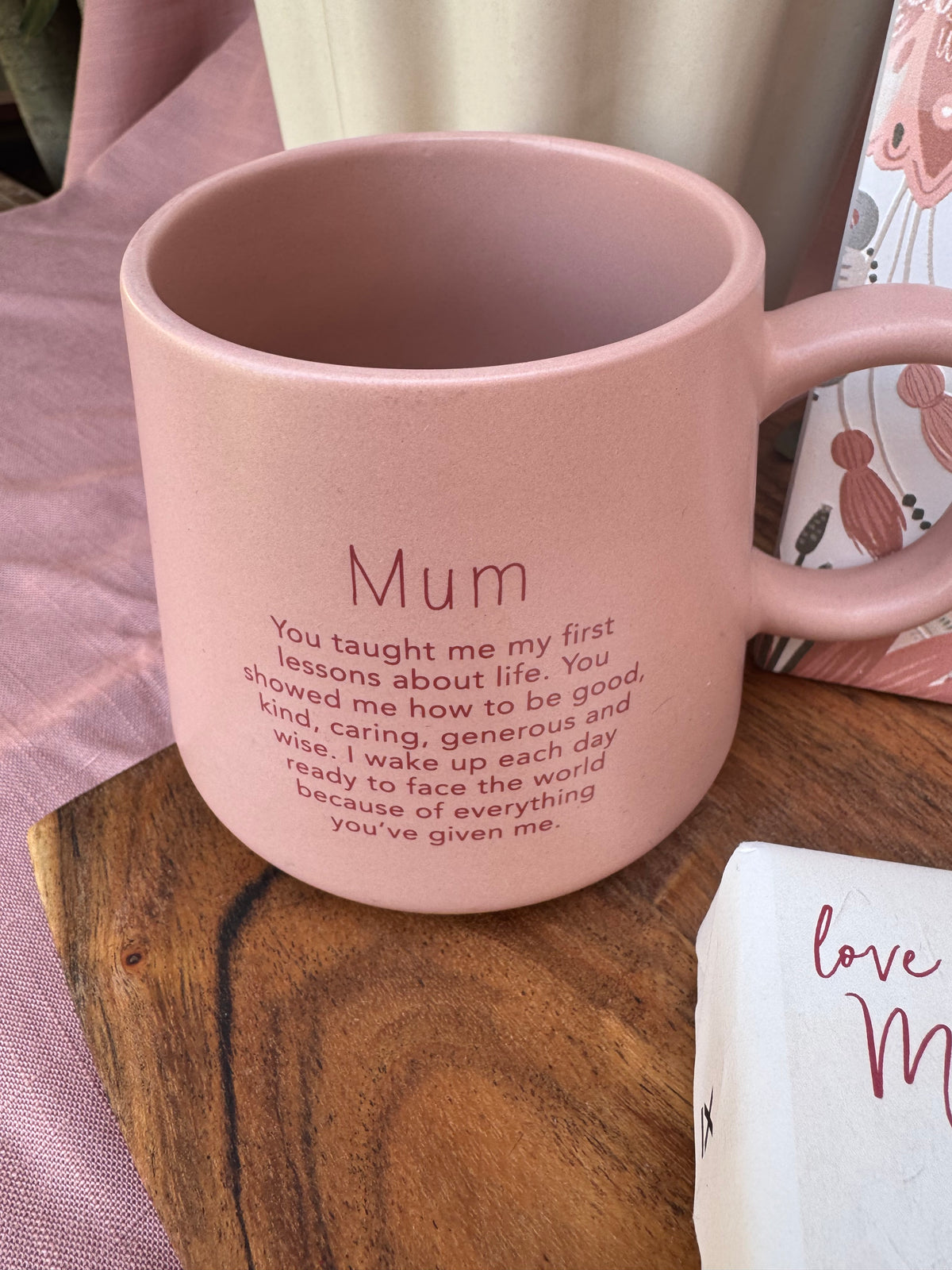 Unwind Queen Gift Box